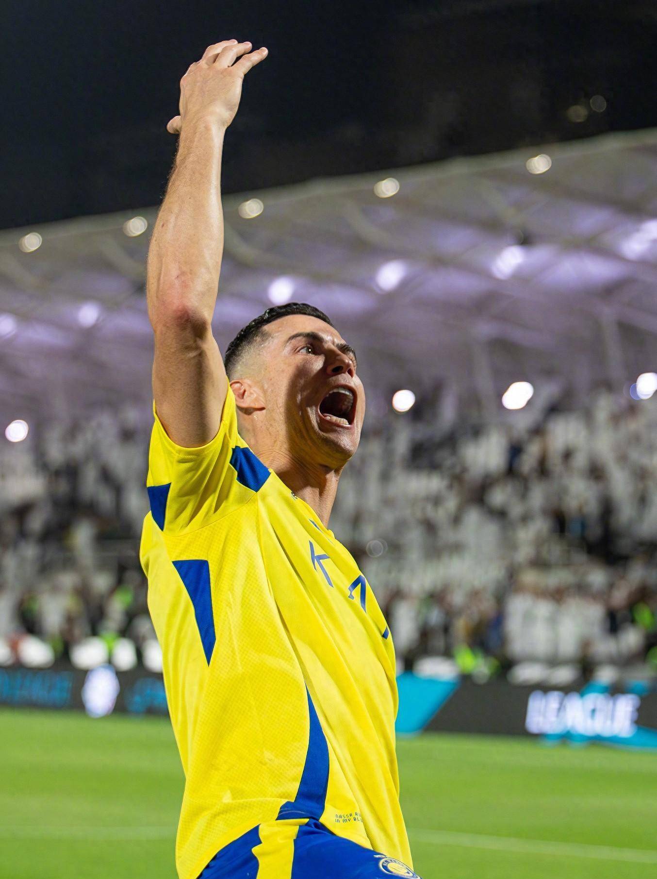 屡屡成为焦 屡屡成为焦